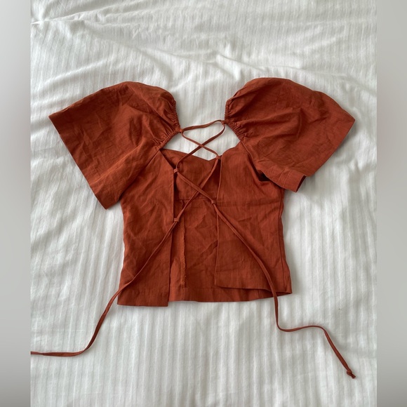 EUC Crescent Makayla Back Lace Up Top Sz XS - Picture 2 of 9